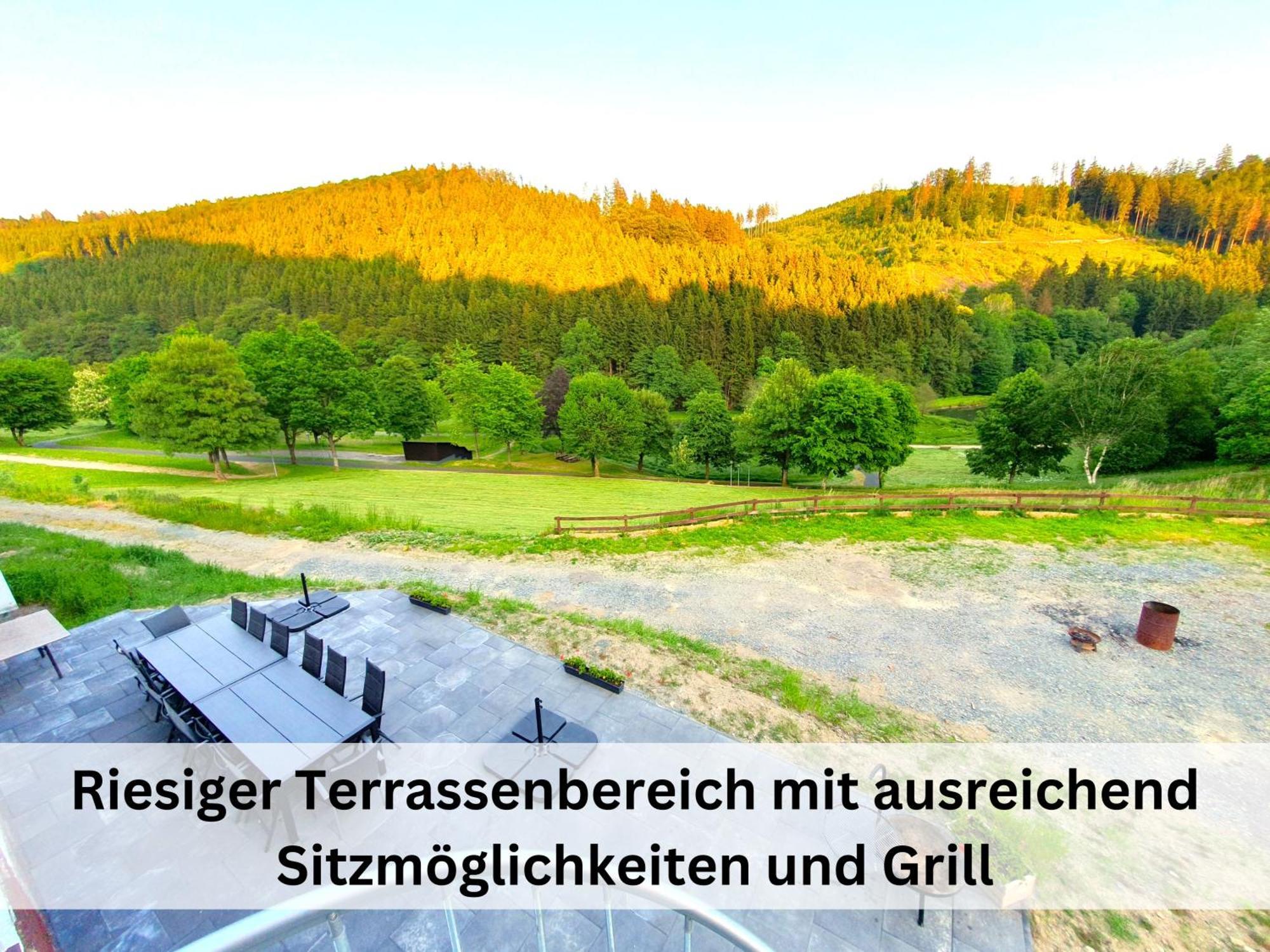 Ferienhaus Grimme - 350M2, 18 Betten - Mit Indoorspielplatz, Pool, Grosser Terrasse, Grill, Sauna, Kicker, Dart, Uvm - Ideal Fuer Familien Schmallenberg Exterior foto